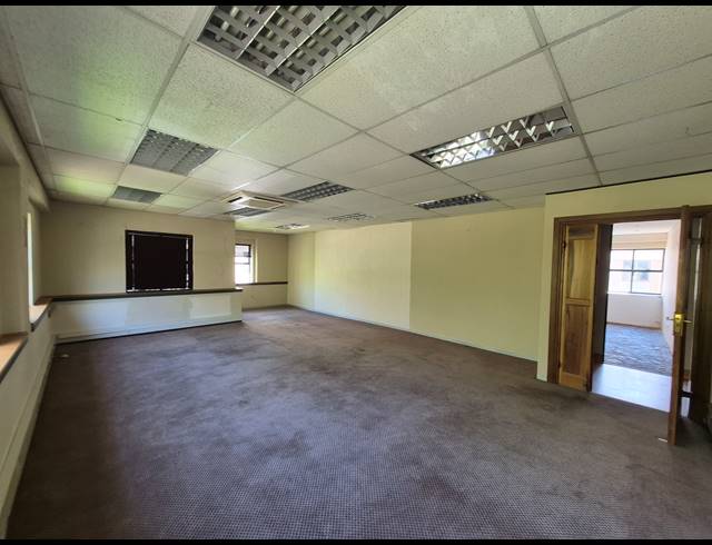 974M² OFFICE TO LET IN SANDTON CENTRAL
